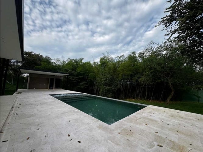 Casa de 4 alcobas en venta en Acopi, Yumbo · foto 7 de 8