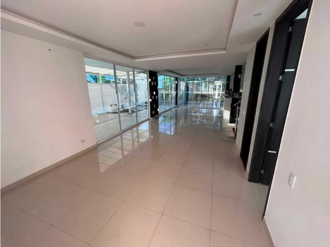 Casa de 8 alcobas en venta en Las Mercedes, Jamundí, 366 m² · foto 6 de 12