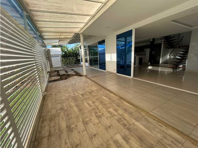 Casa de 8 alcobas en venta en Las Mercedes, Jamundí, 366 m² · foto 7 de 12