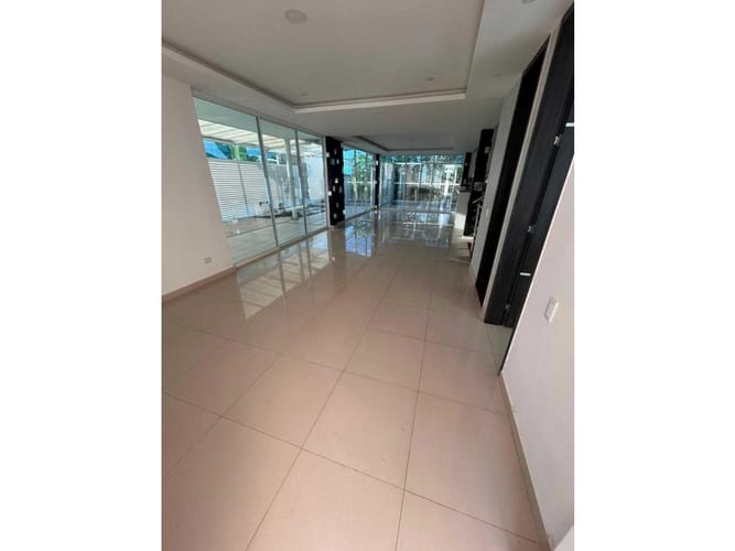 Casa de 8 alcobas en venta en Las Mercedes, Jamundí, 366 m² · foto 8 de 12