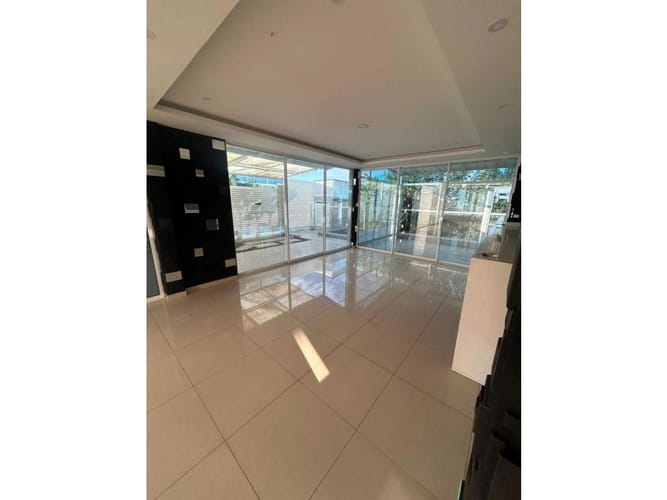 Casa de 8 alcobas en venta en Las Mercedes, Jamundí, 366 m² · foto 10 de 12