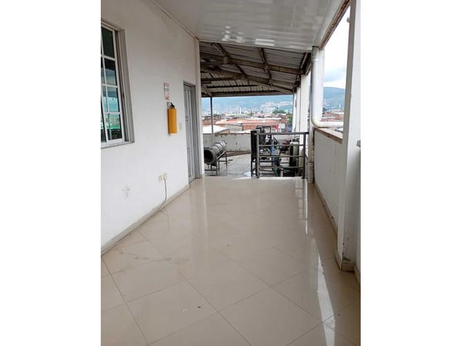 Bodega en venta en El Jardin, Cali, 875 m² · foto 5 de 24
