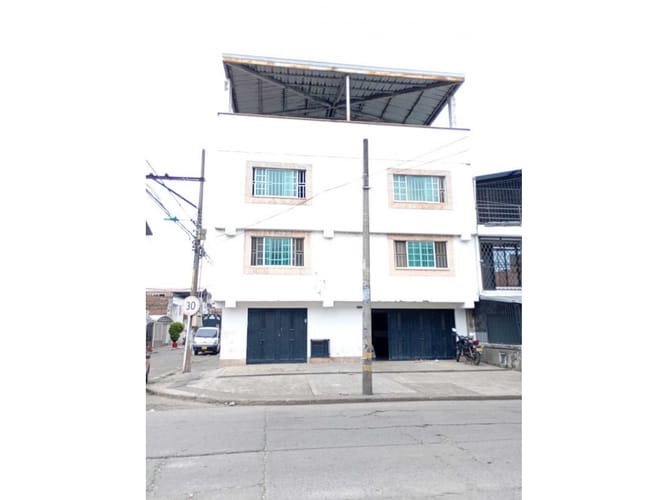 Bodega en venta en El Jardin, Cali, 875 m² · foto 22 de 24