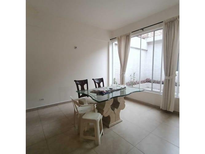 Casa de 4 alcobas en venta en San Fernando Viejo, Cali, 200 m² · foto 2 de 16