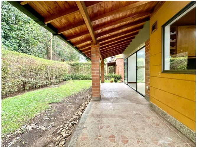 Casa de 4 alcobas en venta en Suramérica, La Estrella, 240 m² · foto 5 de 21
