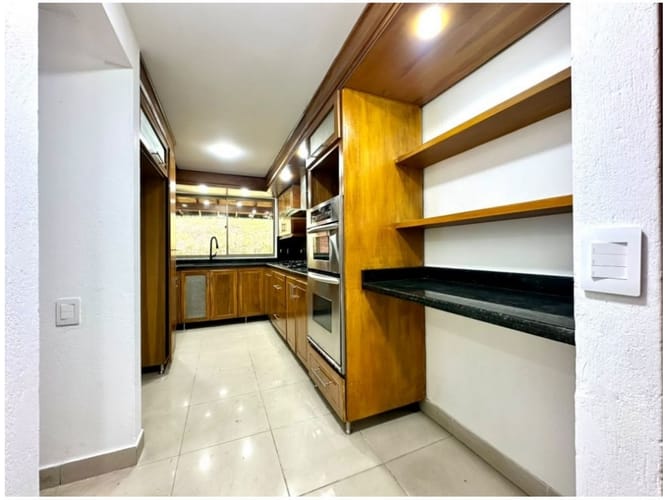 Casa de 4 alcobas en venta en Suramérica, La Estrella, 240 m² · foto 7 de 21