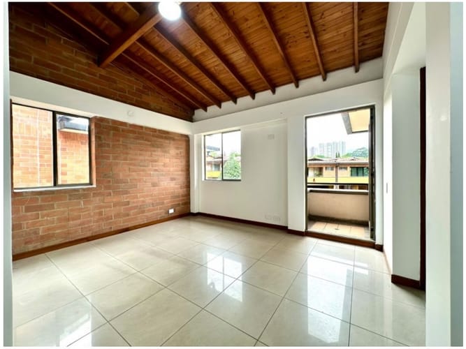 Casa de 4 alcobas en venta en Suramérica, La Estrella, 240 m² · foto 13 de 21