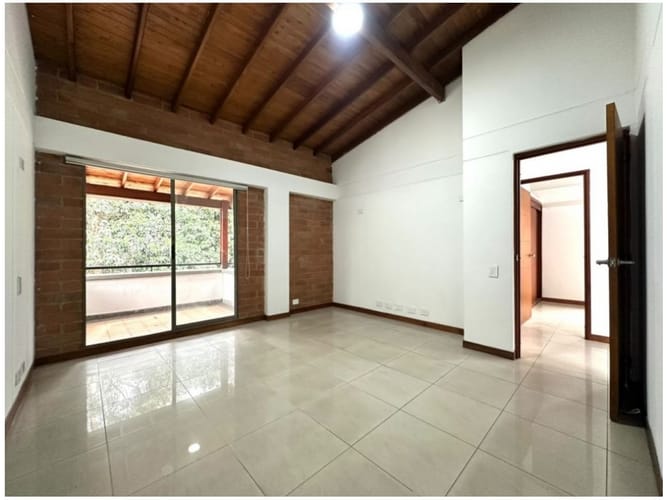 Casa de 4 alcobas en venta en Suramérica, La Estrella, 240 m² · foto 14 de 21