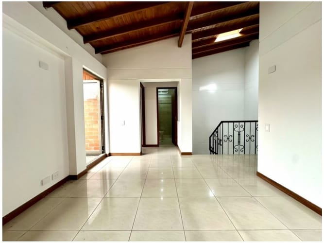 Casa de 4 alcobas en venta en Suramérica, La Estrella, 240 m² · foto 15 de 21