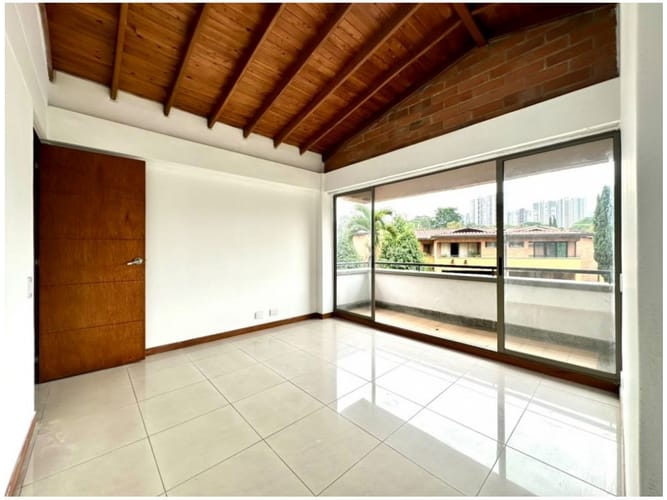 Casa de 4 alcobas en venta en Suramérica, La Estrella, 240 m² · foto 17 de 21