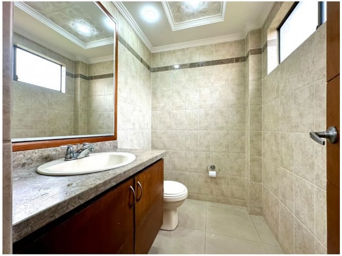 Casa de 4 alcobas en venta en Suramérica, La Estrella, 240 m² · foto 18 de 21