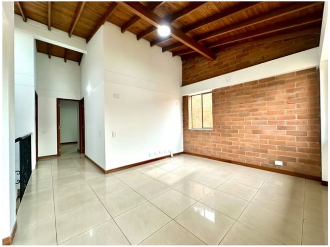 Casa de 4 alcobas en venta en Suramérica, La Estrella, 240 m² · foto 20 de 21