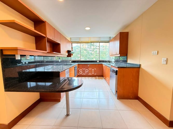 Apartamento de 3 alcobas en arriendo en Las Lomas, Medellín, 280 m² · foto 4 de 24