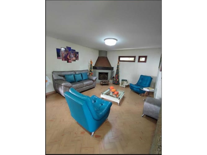 Casa de 5 alcobas en venta en Acopi, Yumbo · foto 2 de 13