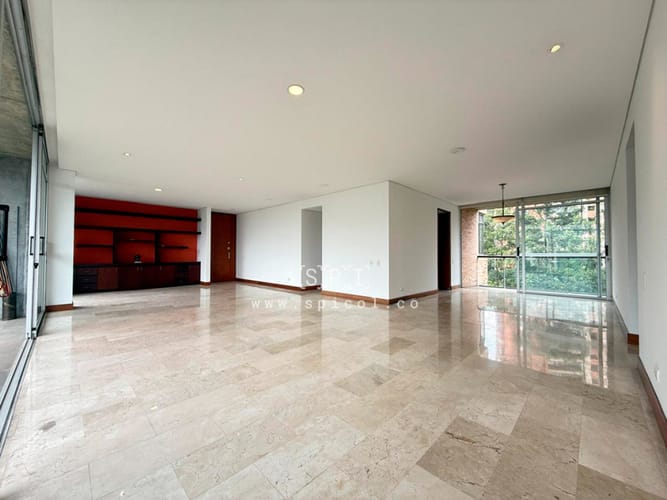 Apartamento de 3 alcobas en arriendo en Las Lomas, Medellín, 280 m² · foto 16 de 24
