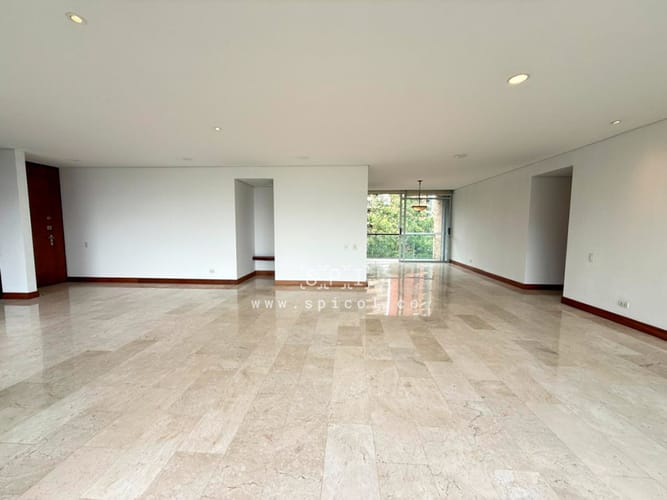 Apartamento de 3 alcobas en arriendo en Las Lomas, Medellín, 280 m² · foto 18 de 24