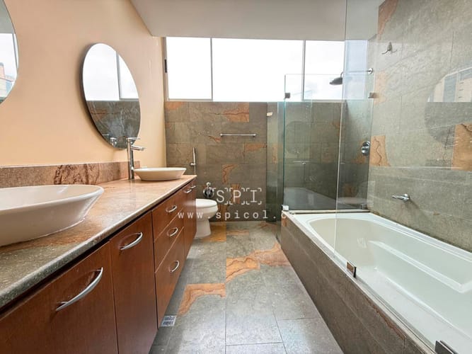 Apartamento de 3 alcobas en arriendo en Las Lomas, Medellín, 280 m² · foto 19 de 24