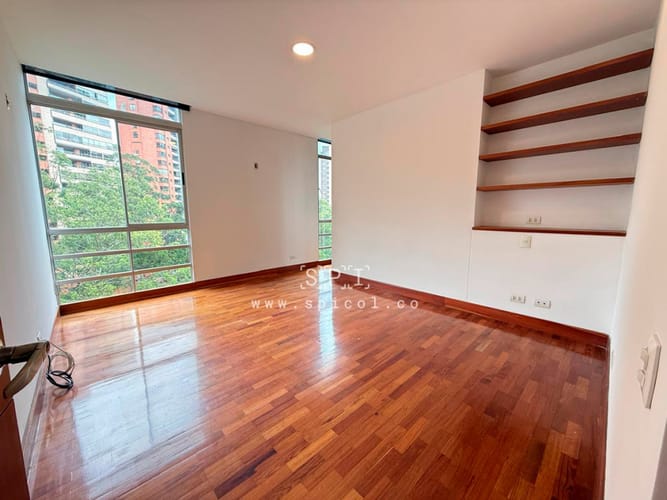 Apartamento de 3 alcobas en arriendo en Las Lomas, Medellín, 280 m² · foto 22 de 24