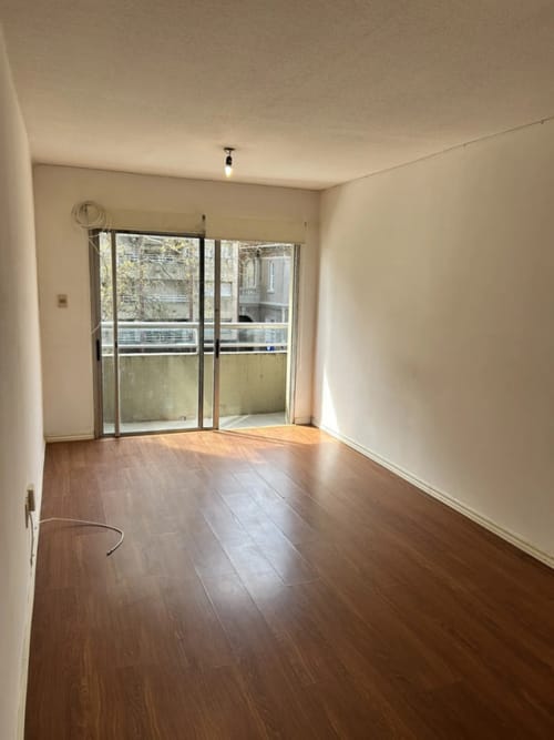 Alquiler Monoambiente Con Balcón Al Frente Excelente Zona En Pocitos · Foto 4