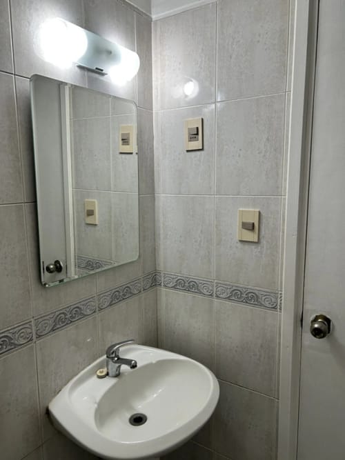 Alquiler Monoambiente Con Balcón Al Frente Excelente Zona En Pocitos · Foto 8