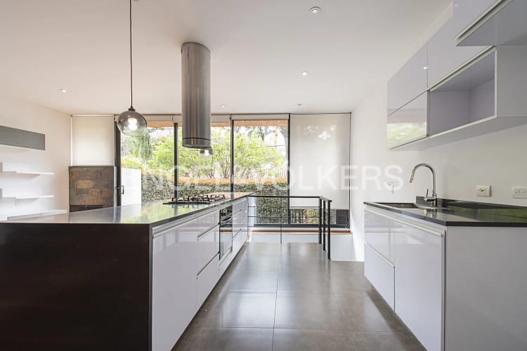 Casa de 3 alcobas en venta en Santa Barbara Alta, Bogotá, 260 m² · foto 9 de 20