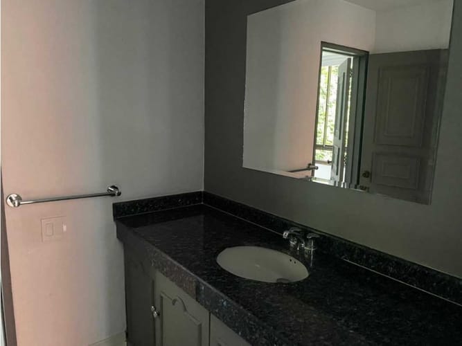 Apartamento de 3 alcobas en venta en Arboledas, Cali, 300 m² · foto 11 de 24