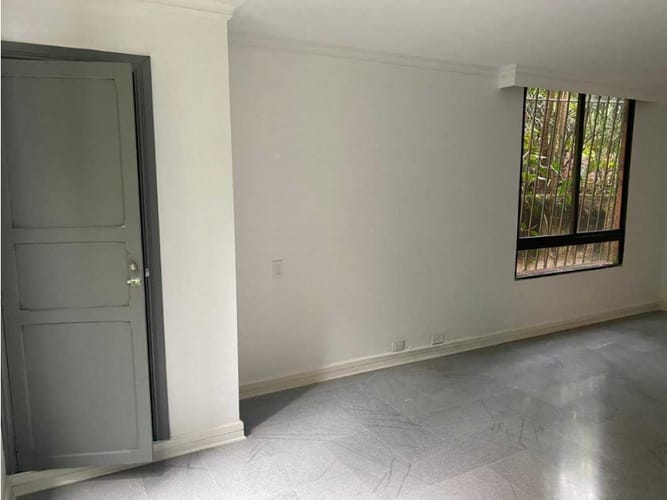 Apartamento de 3 alcobas en venta en Arboledas, Cali, 300 m² · foto 12 de 24