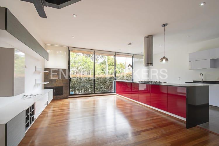 Casa de 3 alcobas en venta en Santa Barbara Alta, Bogotá, 260 m² · foto 4 de 20