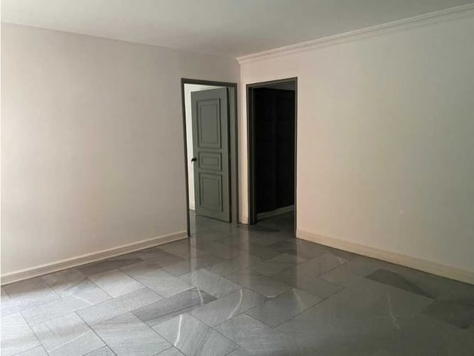 Apartamento de 3 alcobas en venta en Arboledas, Cali, 300 m² · foto 21 de 24