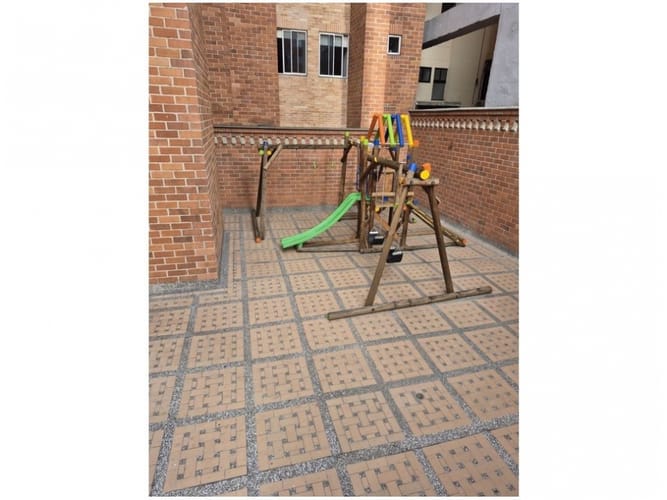 Apartamento de 3 alcobas en venta en Laureles, Medellín, 108 m² · foto 3 de 19