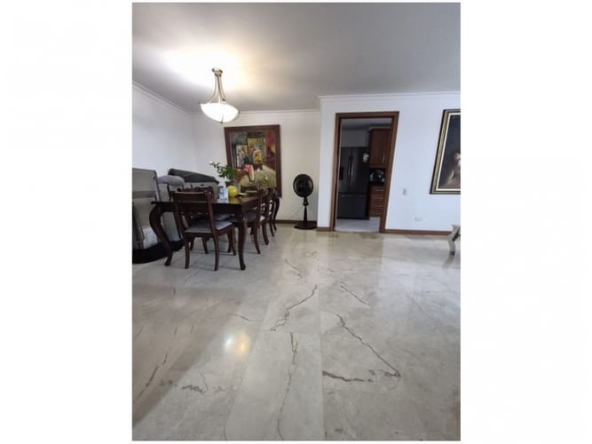 Apartamento de 3 alcobas en venta en Laureles, Medellín, 108 m² · foto 15 de 19