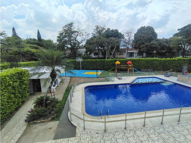 Casa de 5 alcobas en venta en Pasoancho, Cali, 256 m² · foto 9 de 24
