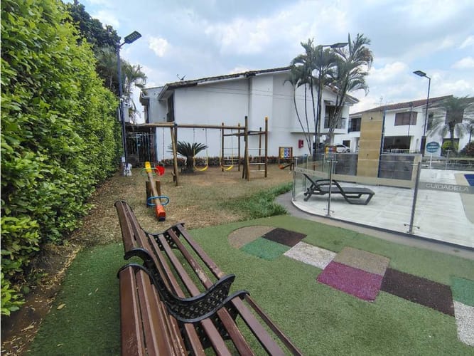 Casa de 5 alcobas en venta en Pasoancho, Cali, 256 m² · foto 11 de 24