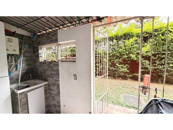 Casa de 5 alcobas en venta en Santa Anita, Cali, 130 m² · foto 9 de 21