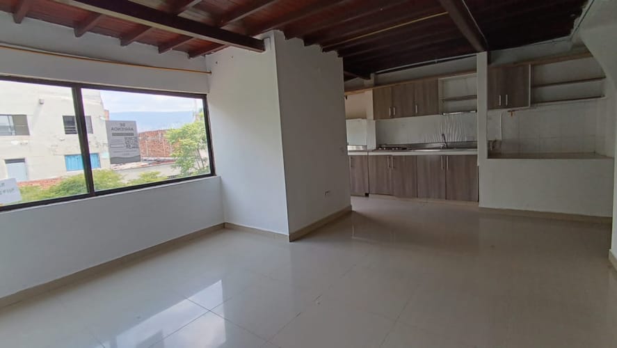 Apartamento de 2 alcobas en arriendo en Cristo Rey, Medellín, 50 m² · foto 2 de 10