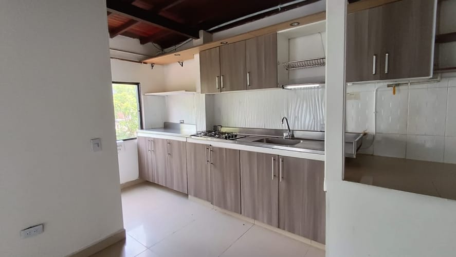Apartamento de 2 alcobas en arriendo en Cristo Rey, Medellín, 50 m² · foto 3 de 10