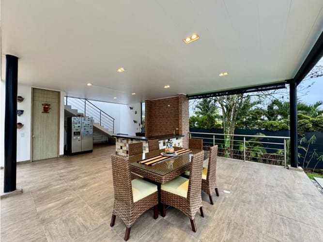 Casa de 5 alcobas en venta en Pance, Cali, 630 m² · foto 2 de 24