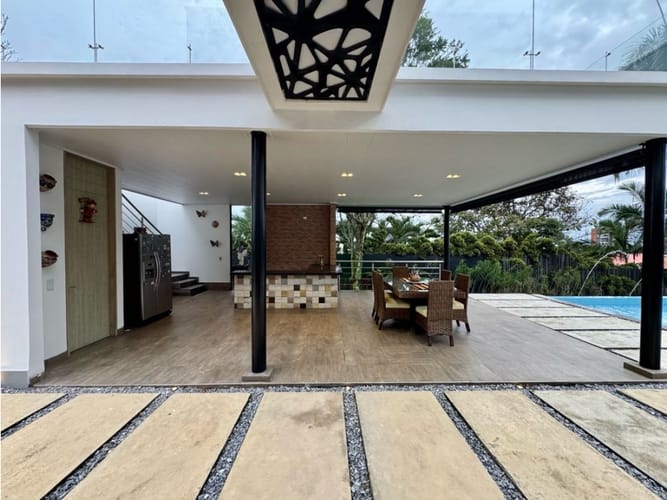 Casa de 5 alcobas en venta en Pance, Cali, 630 m² · foto 3 de 24