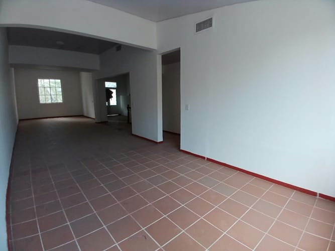 Casa de 4 alcobas en arriendo en Versalles, Cali, 348 m² · foto 21 de 24