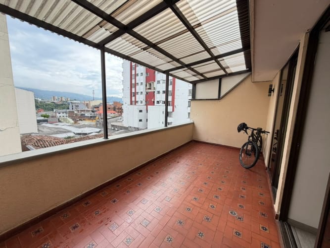 Apartamento de 2 alcobas en arriendo en Sector Galeria Central, Pereira, 90 m² · foto 4 de 12
