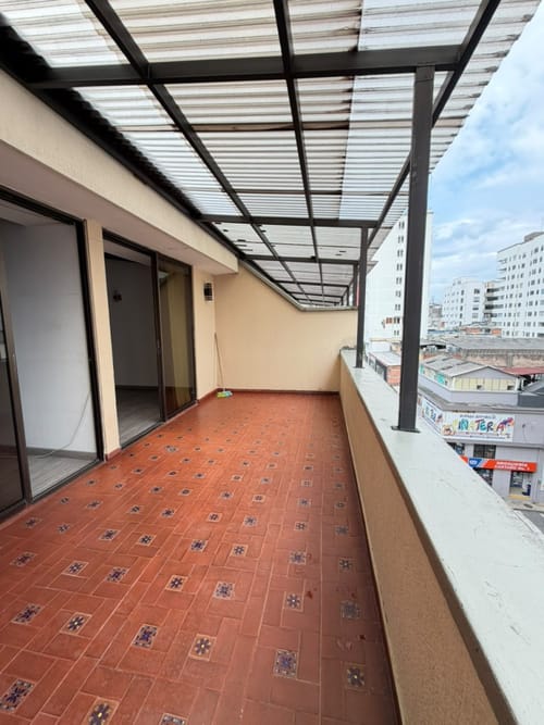 Apartamento de 2 alcobas en arriendo en Sector Galeria Central, Pereira, 90 m² · foto 9 de 12