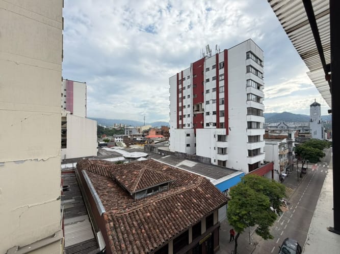 Apartamento de 2 alcobas en arriendo en Sector Galeria Central, Pereira, 90 m² · foto 11 de 12