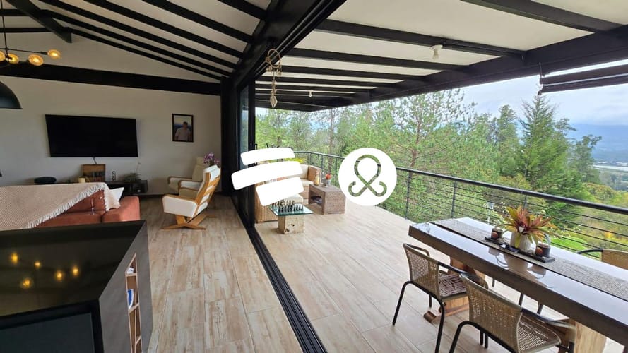 Casa de 3 alcobas en venta en La Ceja, 207 m² · foto 2 de 24