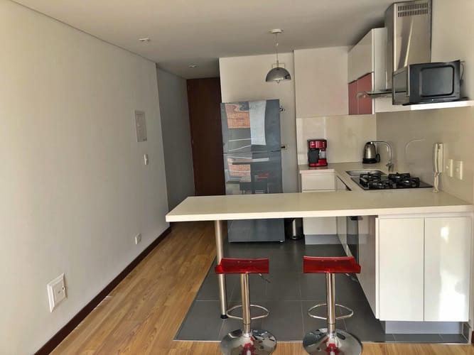 Apartamento de 1 alcoba en venta en Santa Barbara, Bogotá, 41 m² · foto 2 de 10