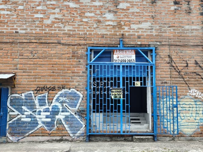 Bodega en arriendo en Los Colores, Medellín, 105 m² · foto 11 de 11