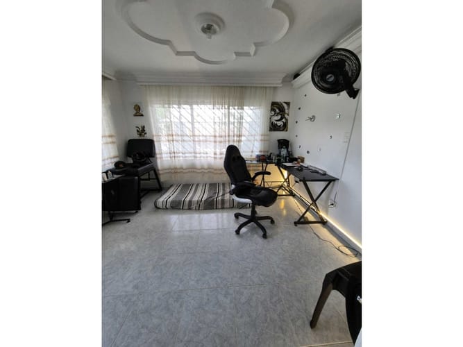 Casa de 8 alcobas en venta en La Nueva Base, Cali, 210 m² · foto 19 de 21