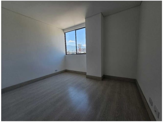 Apartamento de 2 alcobas en venta en El Portal, Envigado, 86 m² · foto 3 de 10