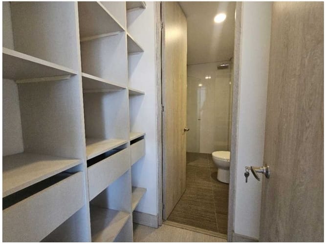 Apartamento de 2 alcobas en venta en El Portal, Envigado, 86 m² · foto 8 de 10