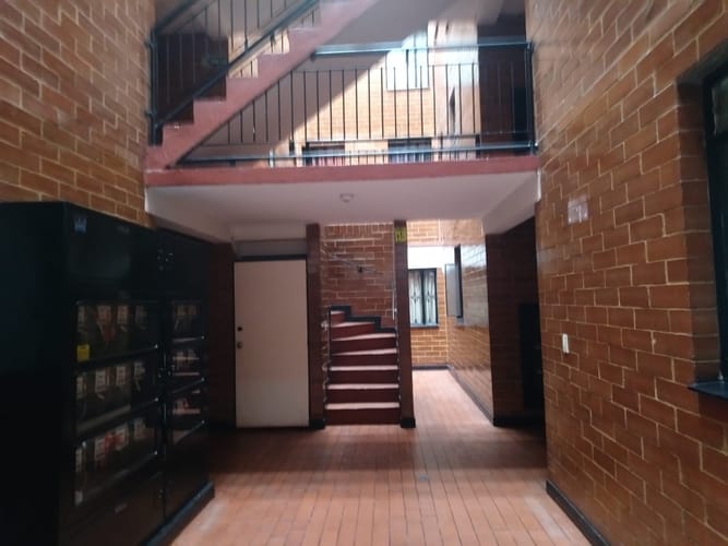 Apartamento de 3 alcobas en venta en Almendros, Bogotá, 50 m² · foto 16 de 19