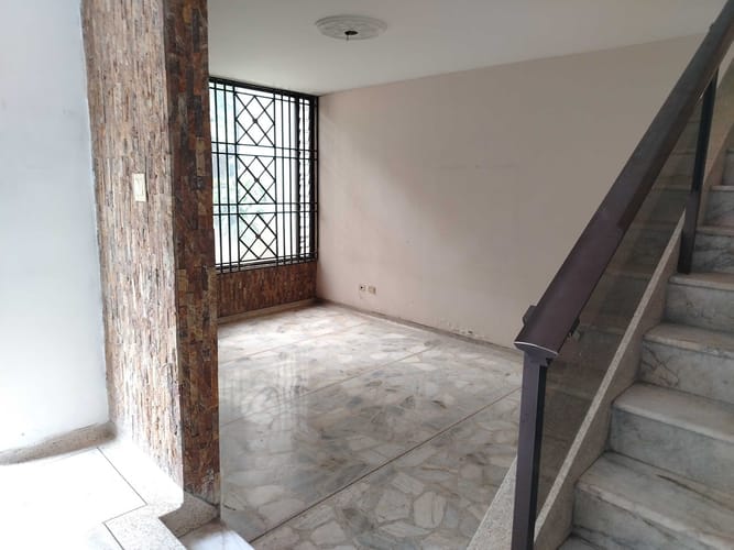 Local en arriendo en Cristales, Cali, 240 m² · foto 2 de 21